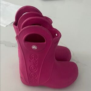 Size 7 girls Crocs rain boots